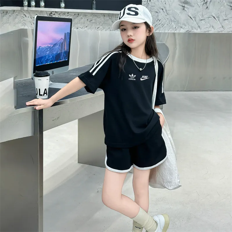 【100-150cm】高級感 人気上昇中 カジュアル ファッション 2色選べる ゆったり オーバーサイズ Ｔシャツ