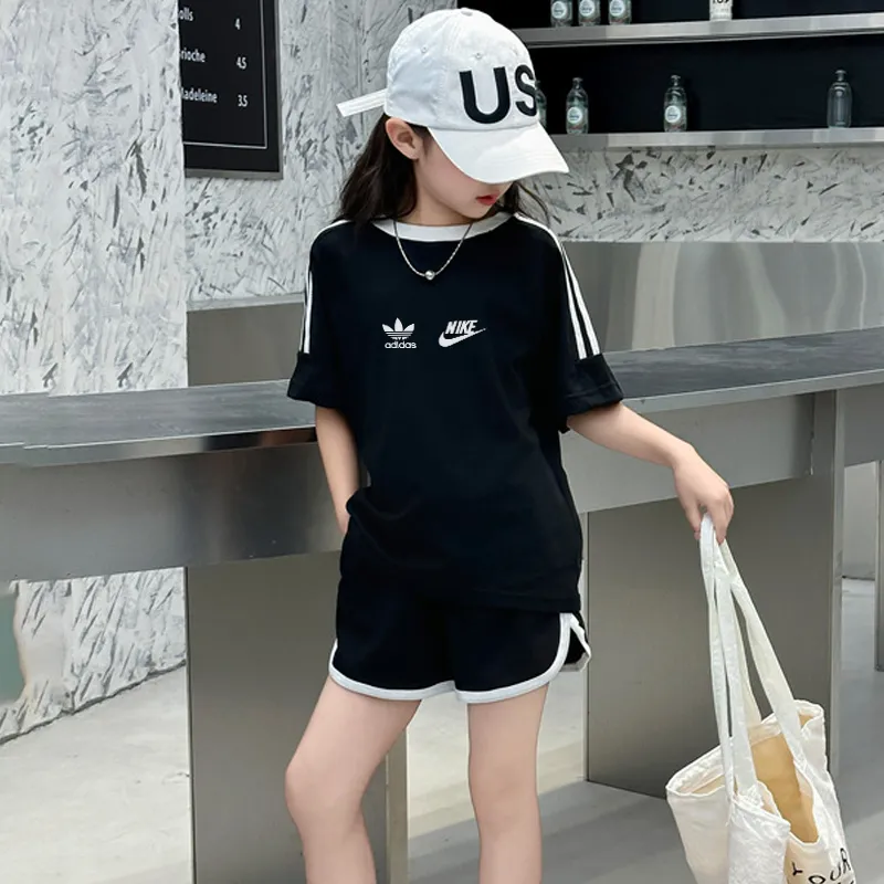 【100-150cm】高級感 人気上昇中 カジュアル ファッション 2色選べる ゆったり オーバーサイズ Ｔシャツ