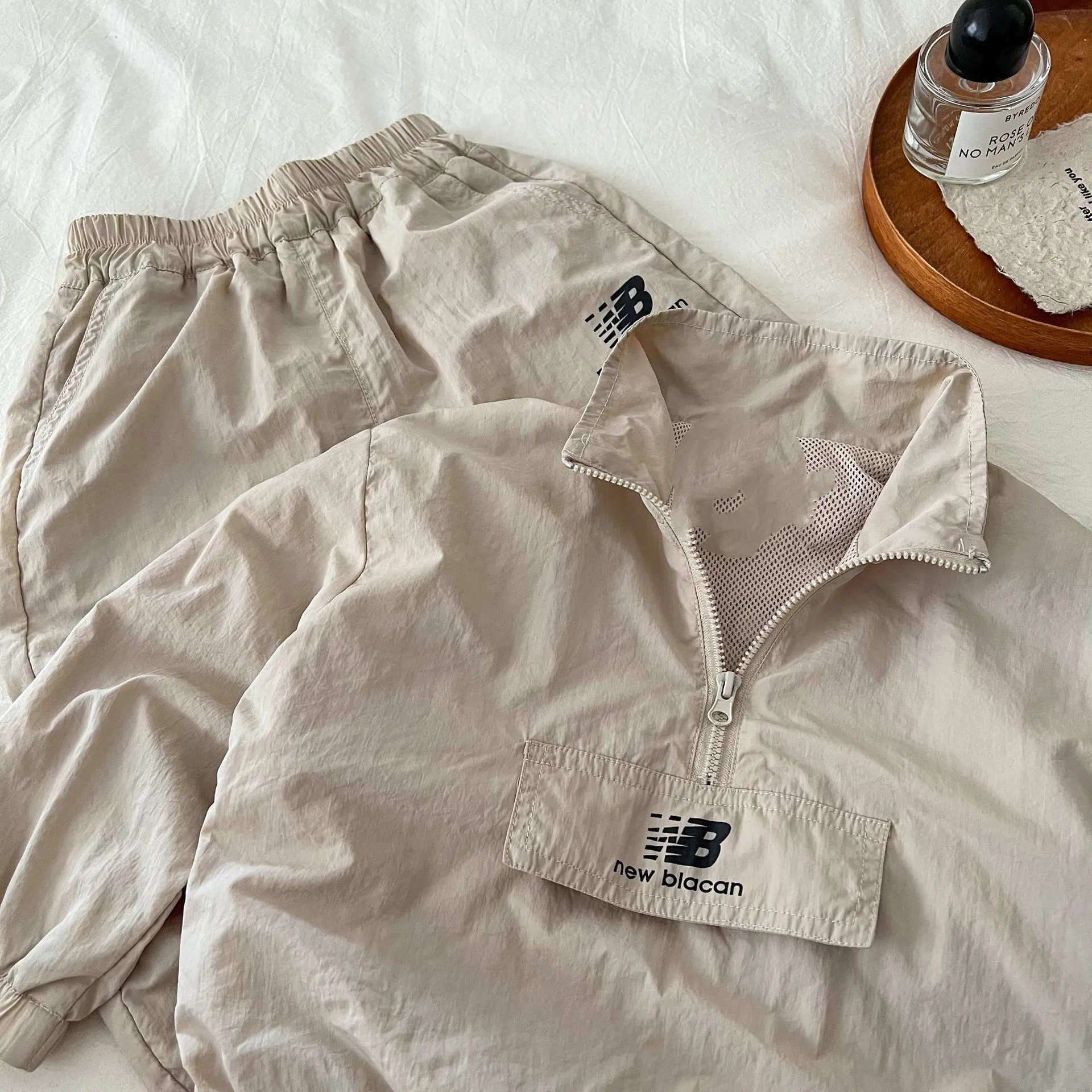 【90-140cm】二点セット 特別なデザイン 超人気商品 おしゃれ 男の子 トップス+パンツ セットアップ