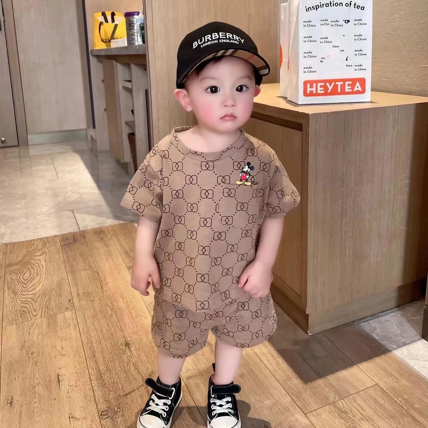 【80-130cm】二点セット 絶対欲しい プリント 可愛い 半袖Ｔシャツ＋ショートパンツ セットアップ