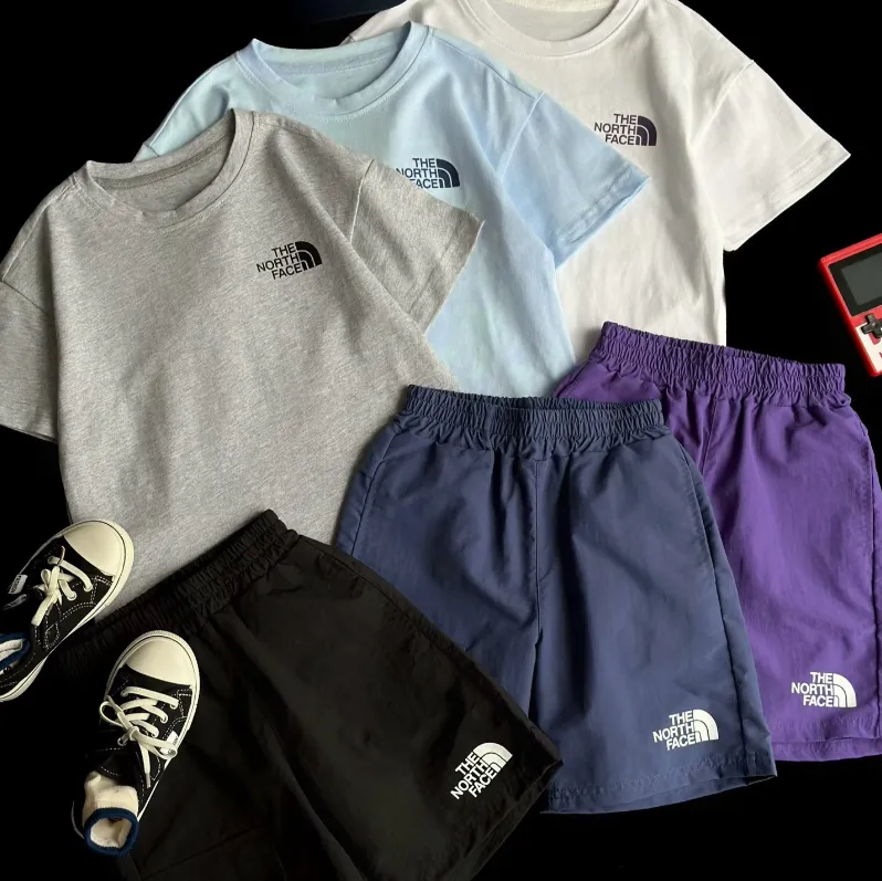 【110-150cm】二点セット コンフォート感抜群 通気性抜群 カジュアル 半袖 Ｔシャツ＋ショートパンツ セットアップ