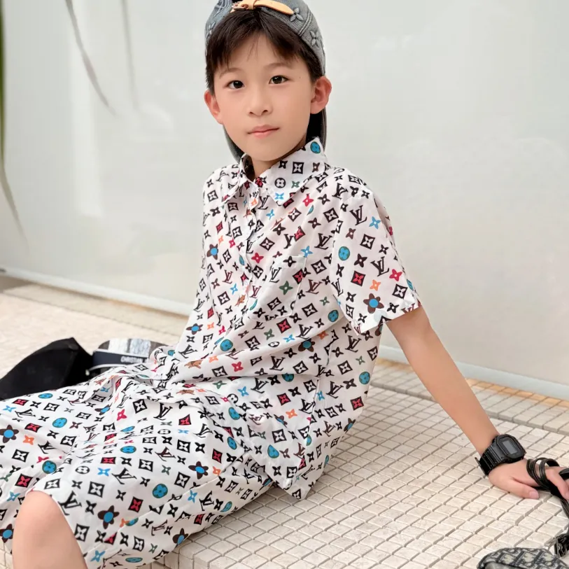 【100-165cm】デザイン満点 高見え トレンド 通気性抜群  クール 男の子 半袖シャツ/ショートパンツ