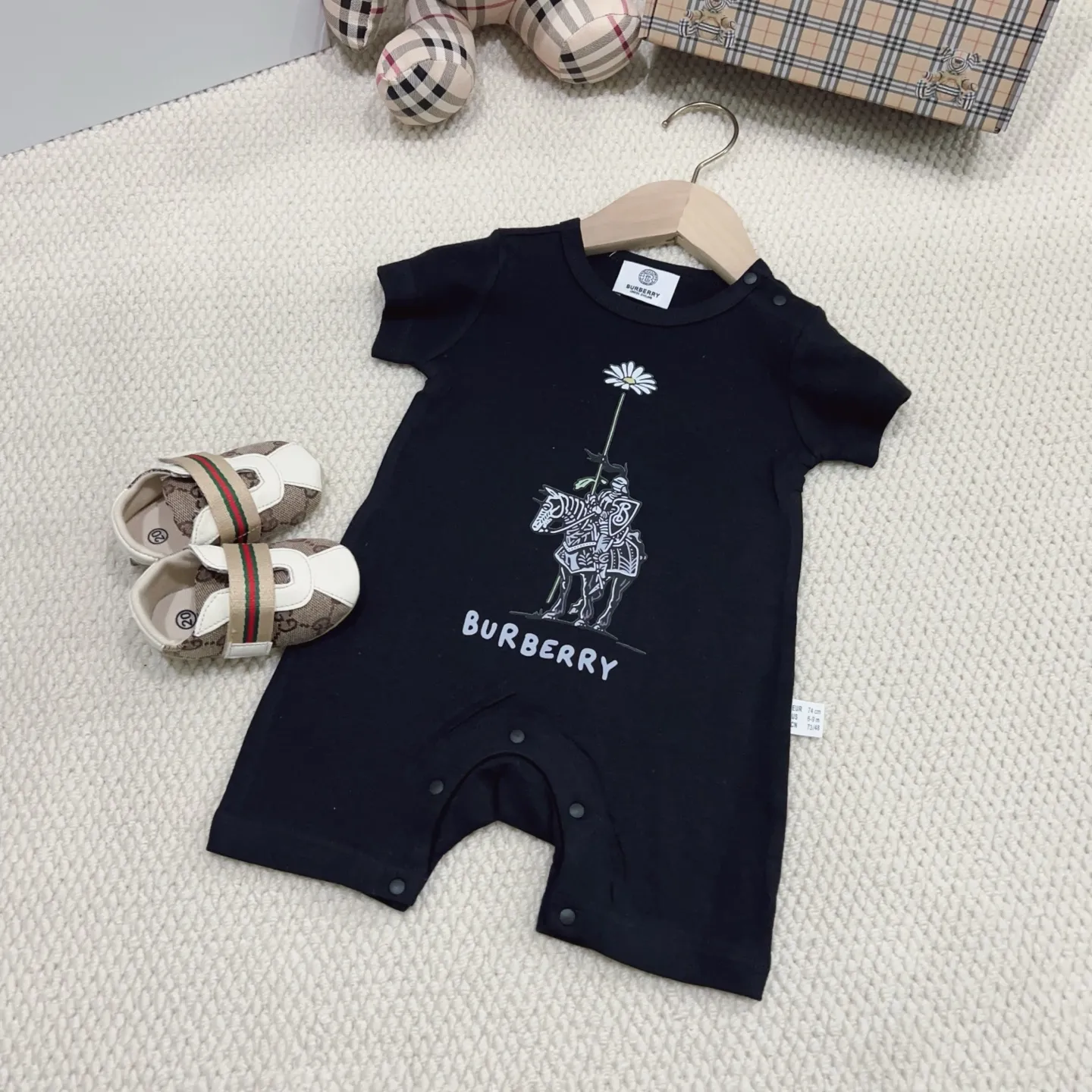 【59-90cm】トレンド感満点 着心地も抜群 ブランド  お出かけ ベビー ロンパース