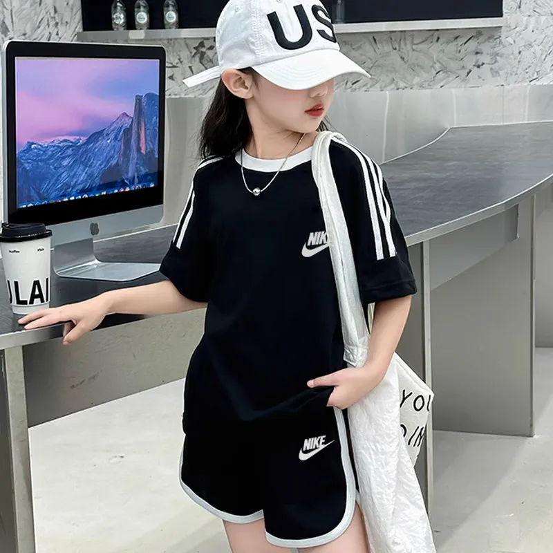 【90-160cm】二点セット 単品注文OK 爆売れ中 スポーティ 女の子 半袖 Ｔシャツ＋ショートパンツ セットアップ