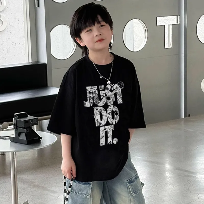 【90-160cm】見逃し厳禁 人気爆発中 トレンド  カジュアル  通気性 男の子 半袖 Ｔシャツ