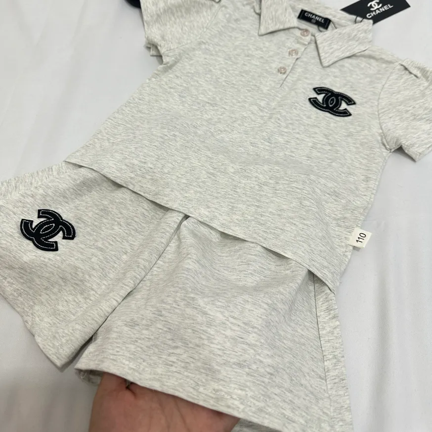 【80-120cm】二点セット ママたちに大好評 高品質 かわいさ＆機能性両立 半袖Ｔシャツ＋ショートパンツ セットアップ