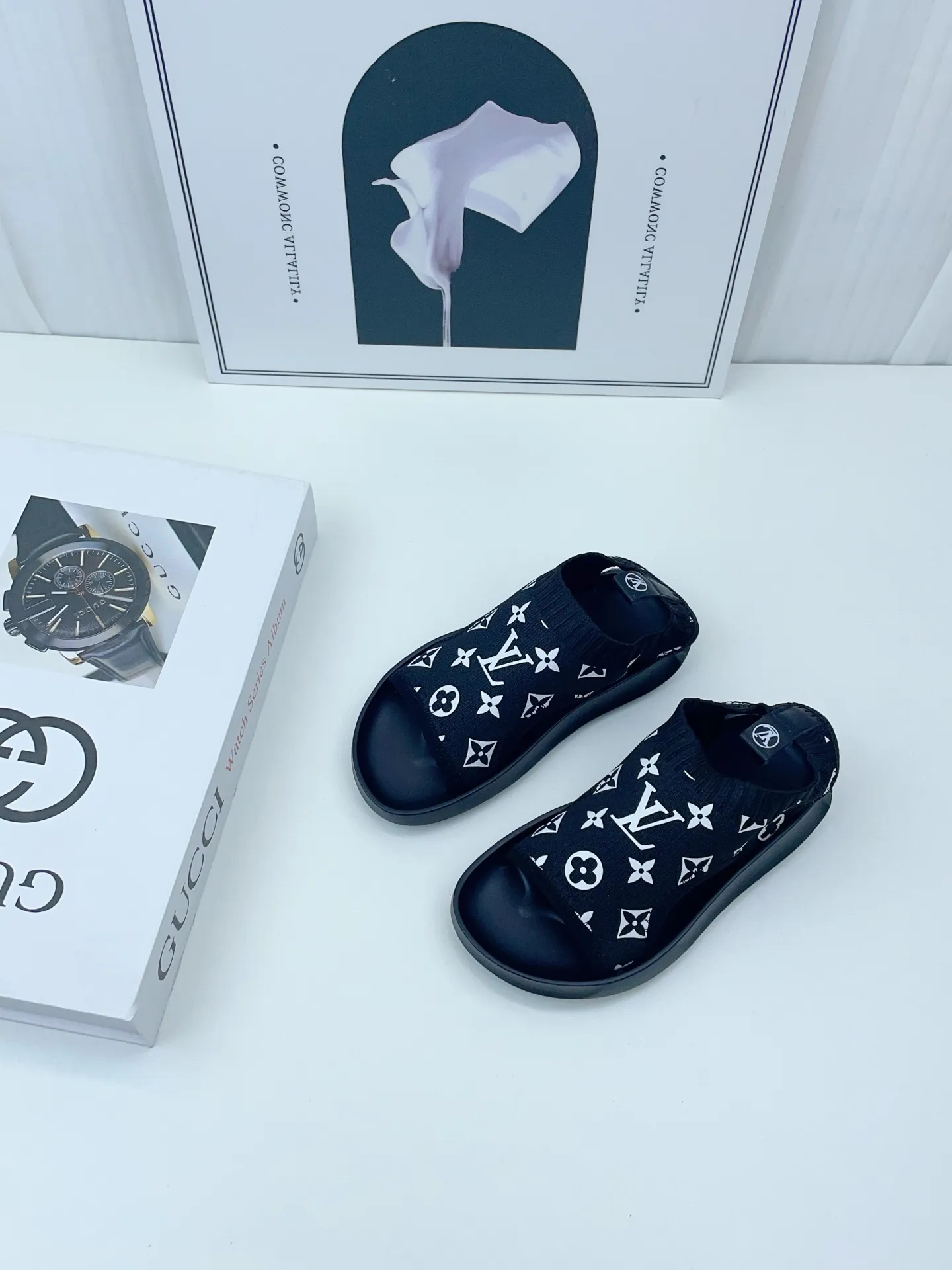 ママたちに大好評 カジュアル ブランド 足にフィットするストレッチ素材 キッズ サンダル