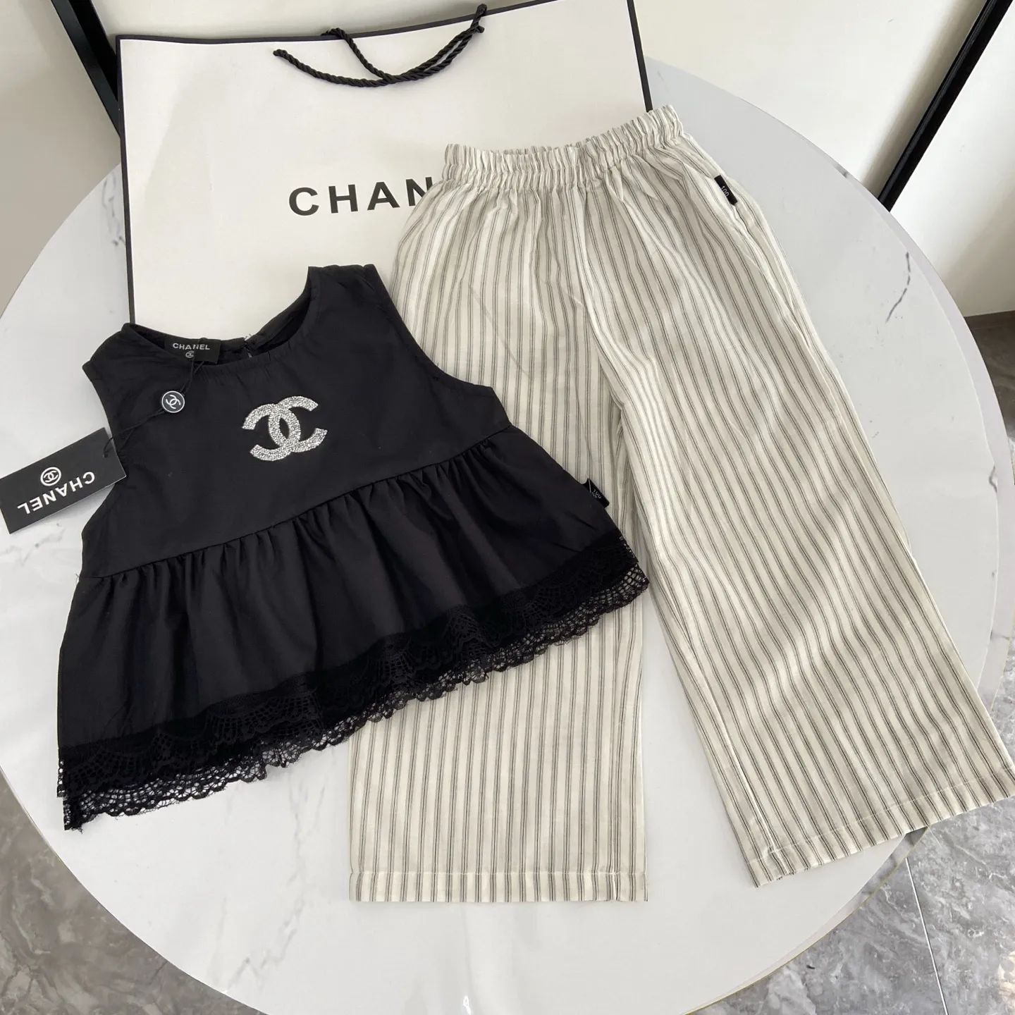 【90-130cm】二点セット おしゃれ感満点 カジュアル 品質満点 女の子 タンクトップ＋パンツ セットアップ